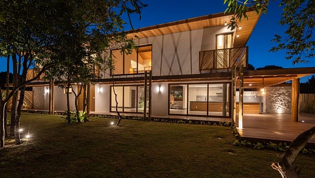 CASA LUXUOSA EM PRAIA DO FORTE Casa Alto Padrão